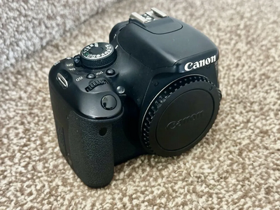 Canon EOS 600D (EOS Rebel T3i / EOS Kiss X5) Image