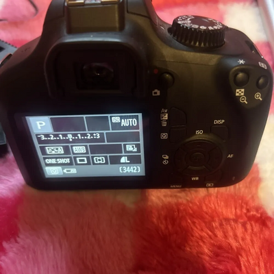 Canon EOS Rebel T100 (EOS 4000D / EOS 3000D / EOS T100) Image