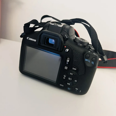 Canon Eos 2000d Image