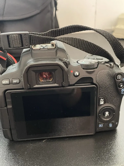Canon EOS Rebel SL2 Image