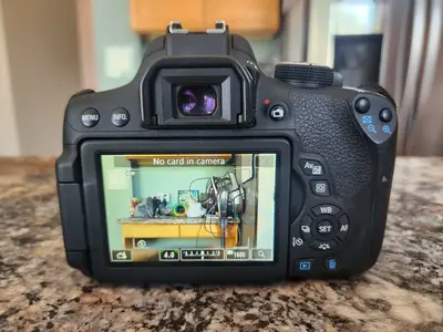 Canon Eos rebel t6i Image