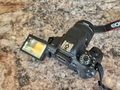 Canon Eos rebel t6i Image