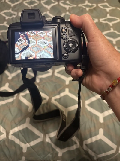 Fujifilm FinePix S8200 Image