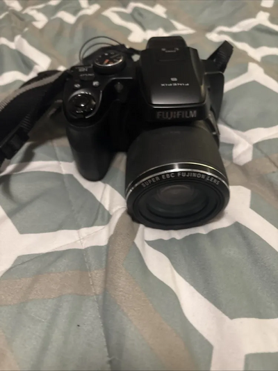 Fujifilm FinePix S8200 Image