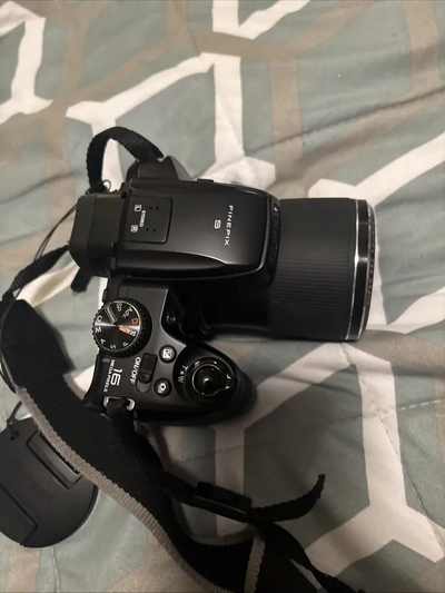 Fujifilm FinePix S8200 Image