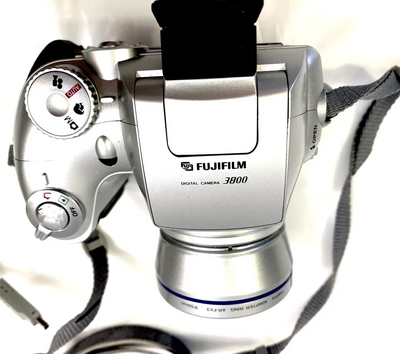 Fujifilm S304 Zoom Image