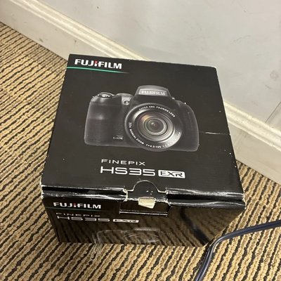 Fujifilm HS35EXR Image