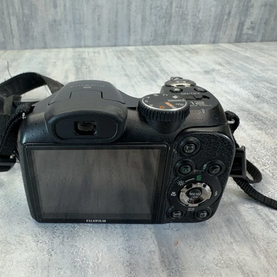 Fujifilm S1800 Image