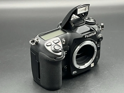 Fujifilm S5 Pro Image