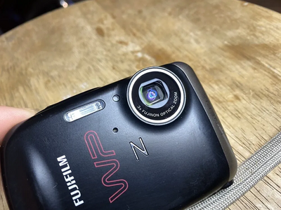 Fujifilm Z33 WP Image