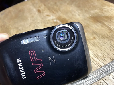 Fujifilm Z33 WP Image