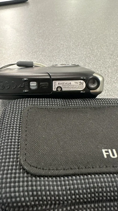 Fujifilm Z33 WP Image