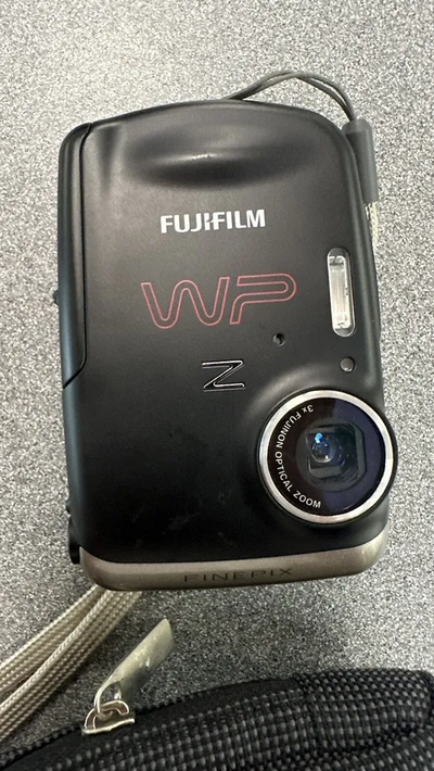Fujifilm Z33 WP Image