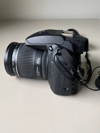 Fujifilm HS10 Image