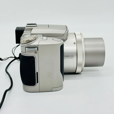 Fujifilm FinePix 4900 Zoom Image