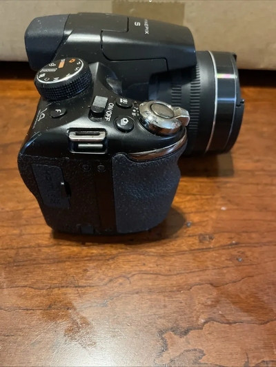 Fujifilm S4250WM Image