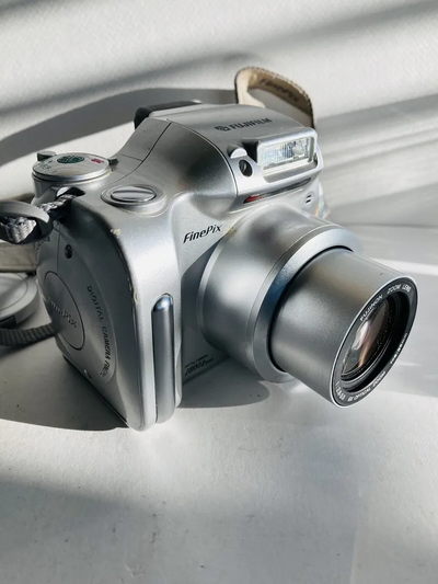 Fujifilm FinePix 2800 Image