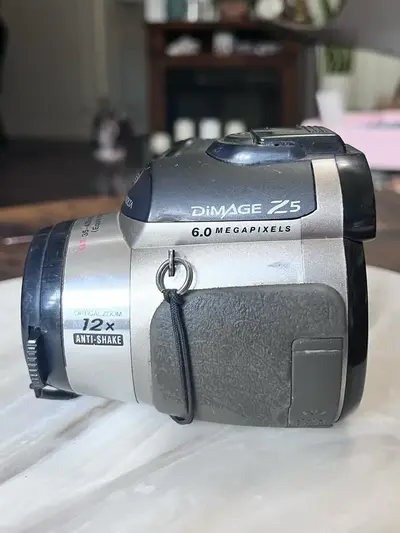 Konica Minolta Dimage z5 Image