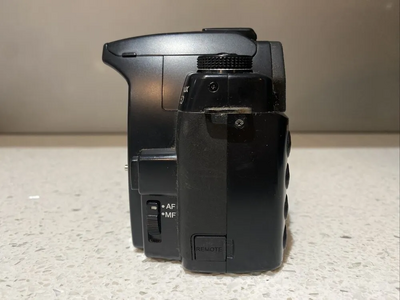 Konica Minolta Dynax 5D SLR Image
