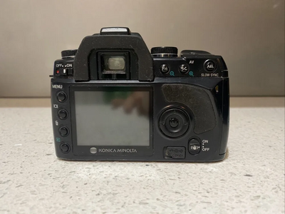 Konica Minolta Dynax 5D SLR Image