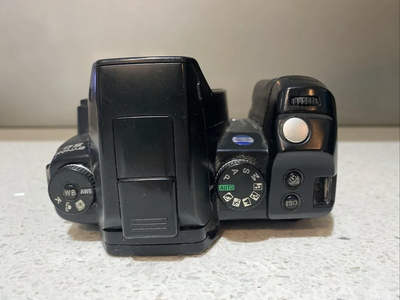Konica Minolta Dynax 5D SLR Image