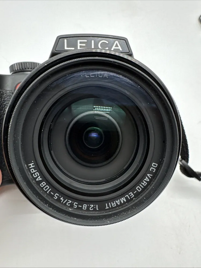 Leica V-LUX 2 Image