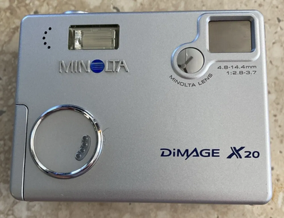 Minolta DiMAGE A200 Image