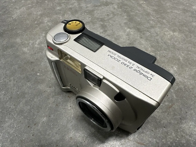 Minolta DiMAGE 2330 ZOOM Image