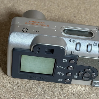 Minolta F200 Image