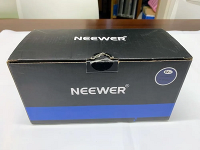 Neewer 52mm Lens & Filter Kit Image