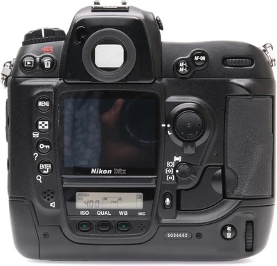 Nikon D2X Image