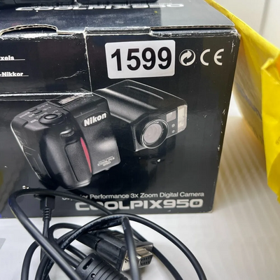 Nikon 950 Image