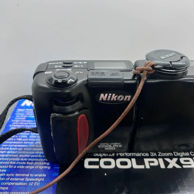 Nikon 950 Image