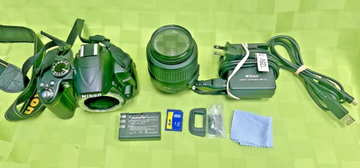 Nikon D3000 18-55mm Kit Image