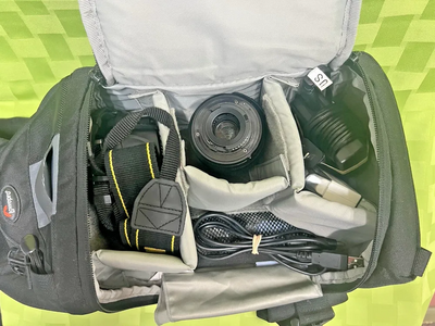 Nikon D3000 18-55mm Kit Image
