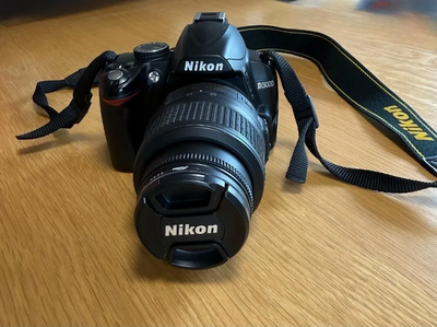 Nikon D3000 18-55mm Kit Image