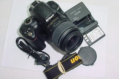 Nikon D3000 18-55mm Kit Image