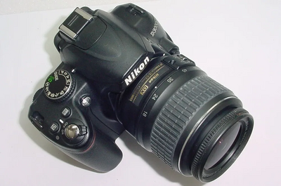 Nikon D3000 18-55mm Kit Image