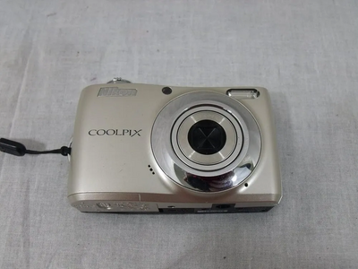 Nikon COOLPIX L Image