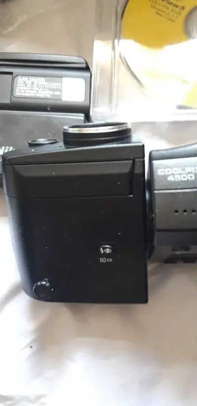 Nikon Coolpix 4500 Image