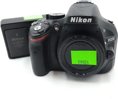 Nikon D5200 Image