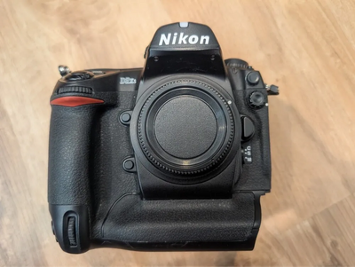 Nikon D2Xs Image