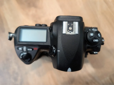 Nikon D2Xs Image