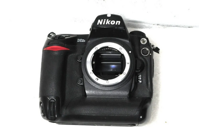 Nikon D2Xs Image
