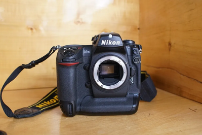 Nikon D2Xs Image