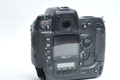 Nikon D2X Image