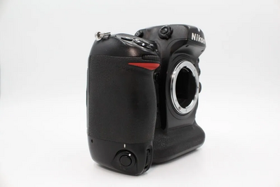 Nikon D2X Image