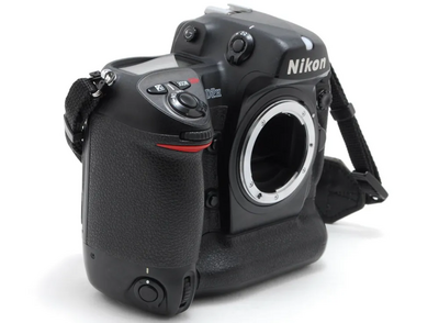 Nikon D2h Image