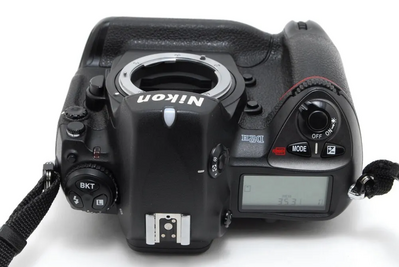 Nikon D2h Image