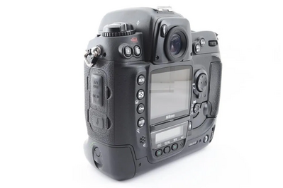 Nikon D2h Image